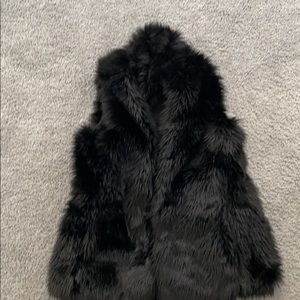 Gap fur vest